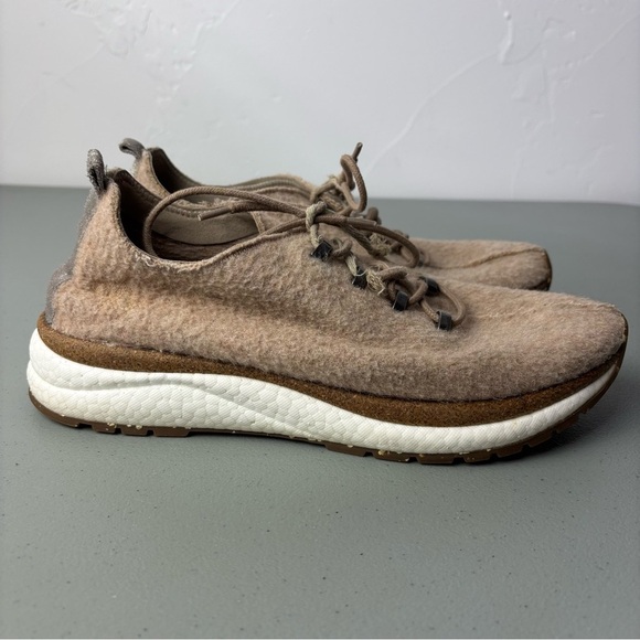 OTBT Women's Wool Alpaca Sneakers Casual Courier 9.5 M Lace Up Neutral - Picture 1 of 11